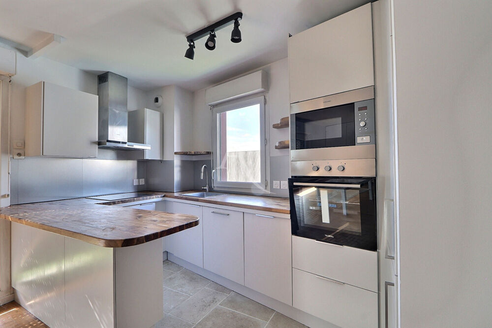 Appartement Aubervilliers 3 pièce(s) 62.69 m2