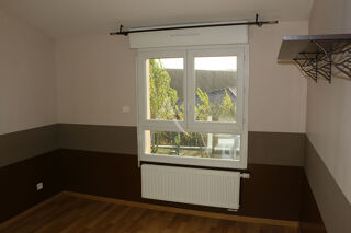  Maison à louer 6 pièces 142 m²