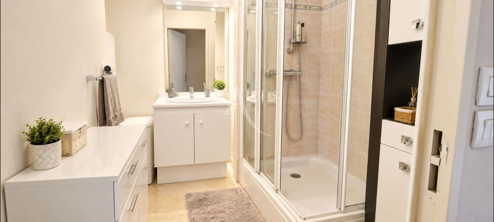 Vente Appartement Proches commerces et écoles, aux calmes  F4 73m2  3chambres, ascenceur, balcon, place de parking sous-sol Meaux