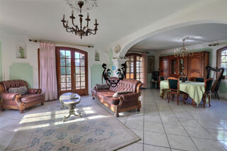  Maison à vendre 8 pièces 251 m²