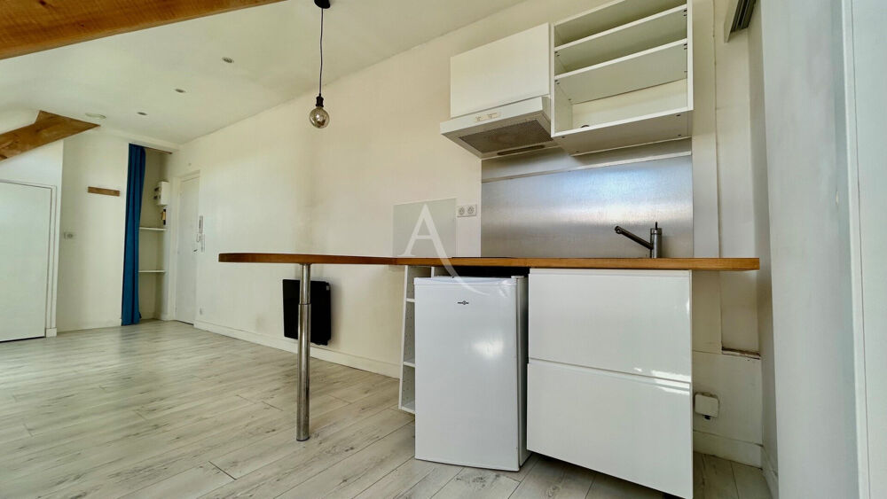 Appartement Nantes 1 pièce(s) 20.31 m2 CARREZ et 35,32 m² au sol