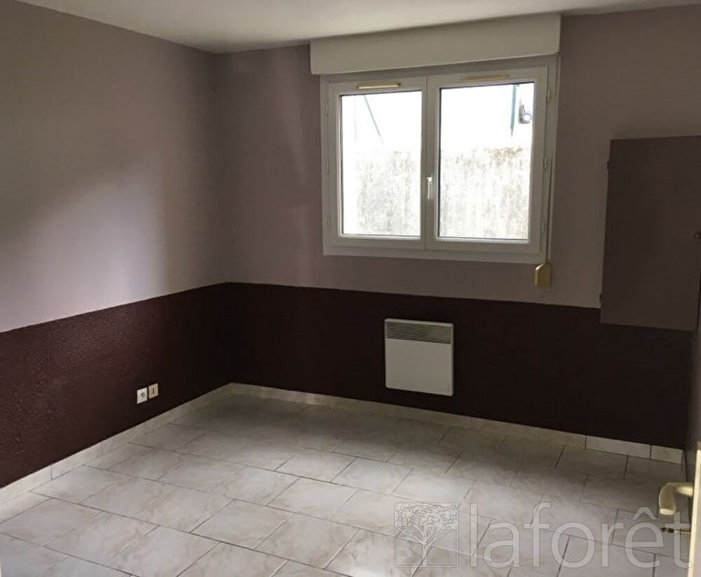 Location Appartement A LOUER - Appartement en rez de chaussée - 2 pièces La ferte alais