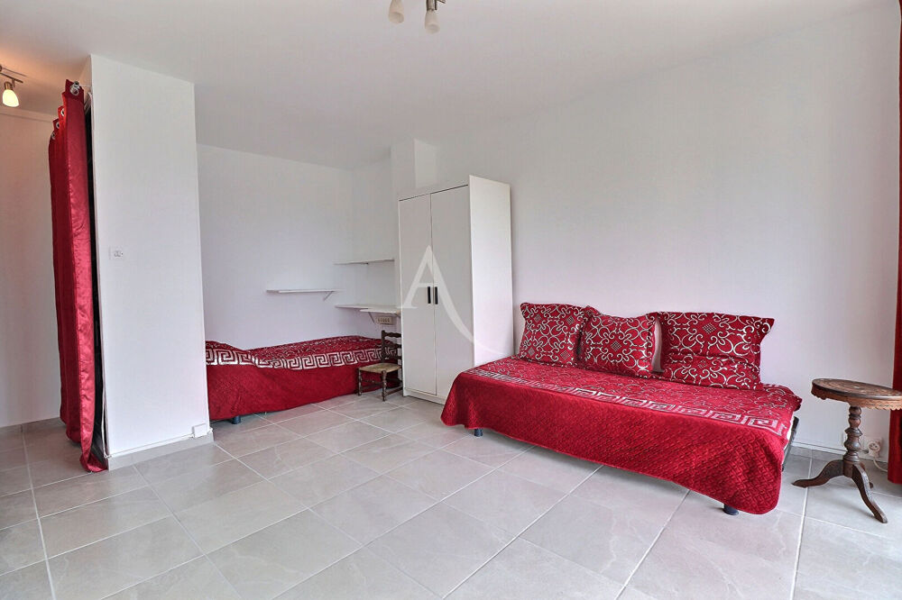 Vente Appartement SOUS OFFRE LA JOLIETTE-13002-APPARTEMENT MARSEILLE 1 PIECE-TERRASSE-CAVE Marseille 2