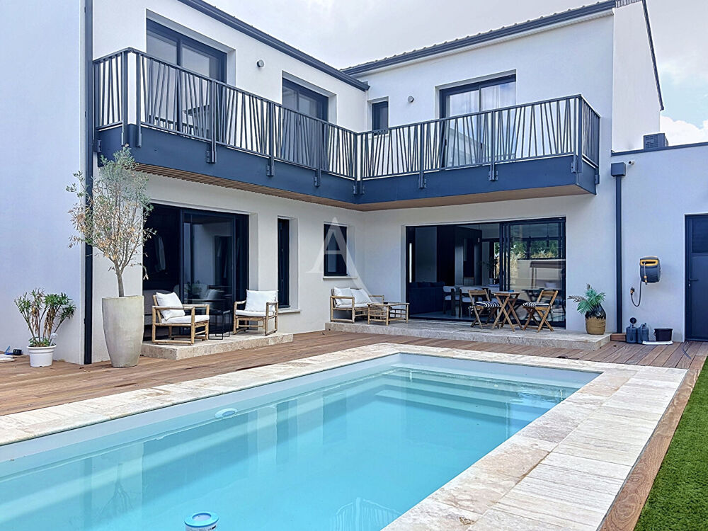 SUPERBE MAISON CONTEMPORAINE 4 chambres AVEC PISCINE - 146m²