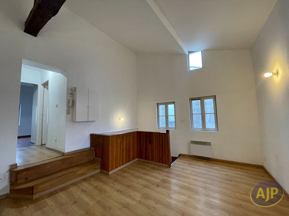 APPARTEMENT SAINTES - 3 pièce(s) - 63 m2