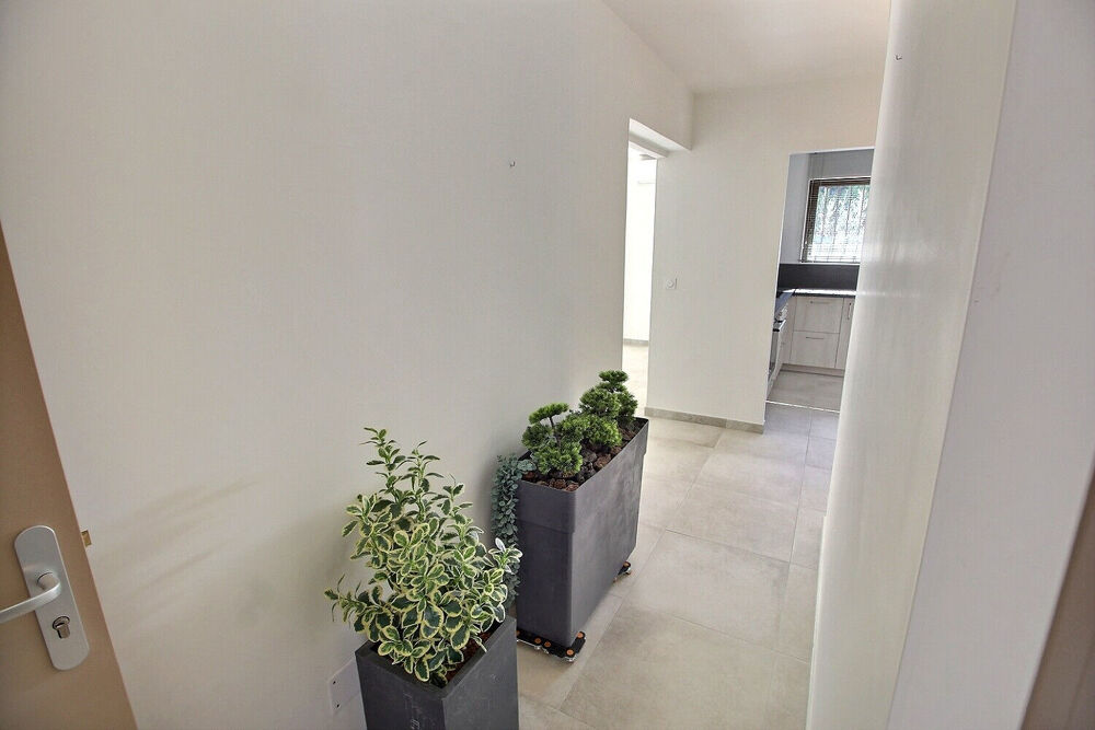 Location Appartement A LOUER  APPARTEMENT DE TYPE T3 EN REZ DE JARDIN AVEC GARAGE Perpignan