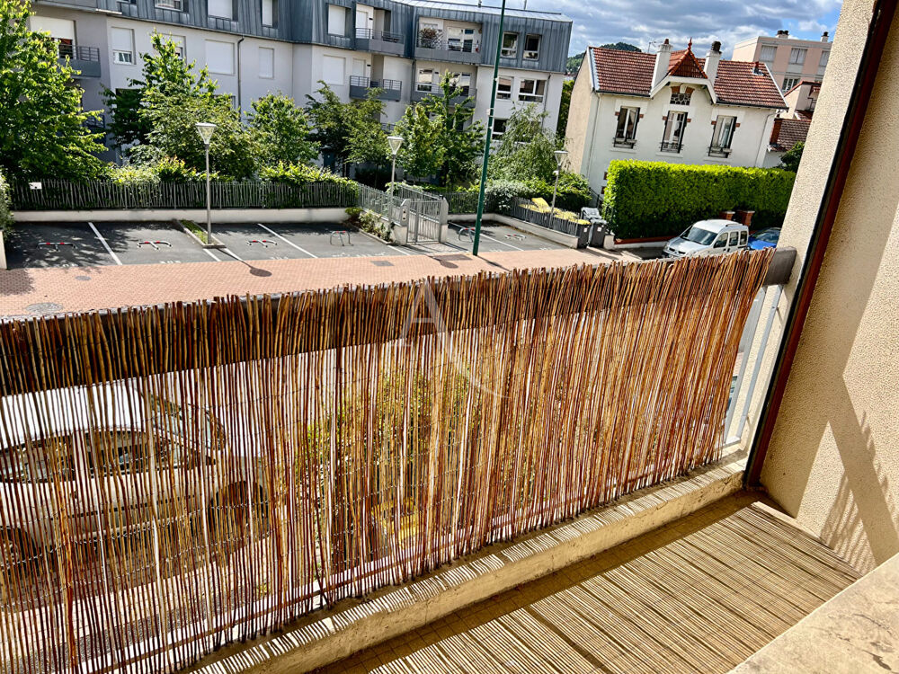 T2 avec balcon, garage et cave, premier étage