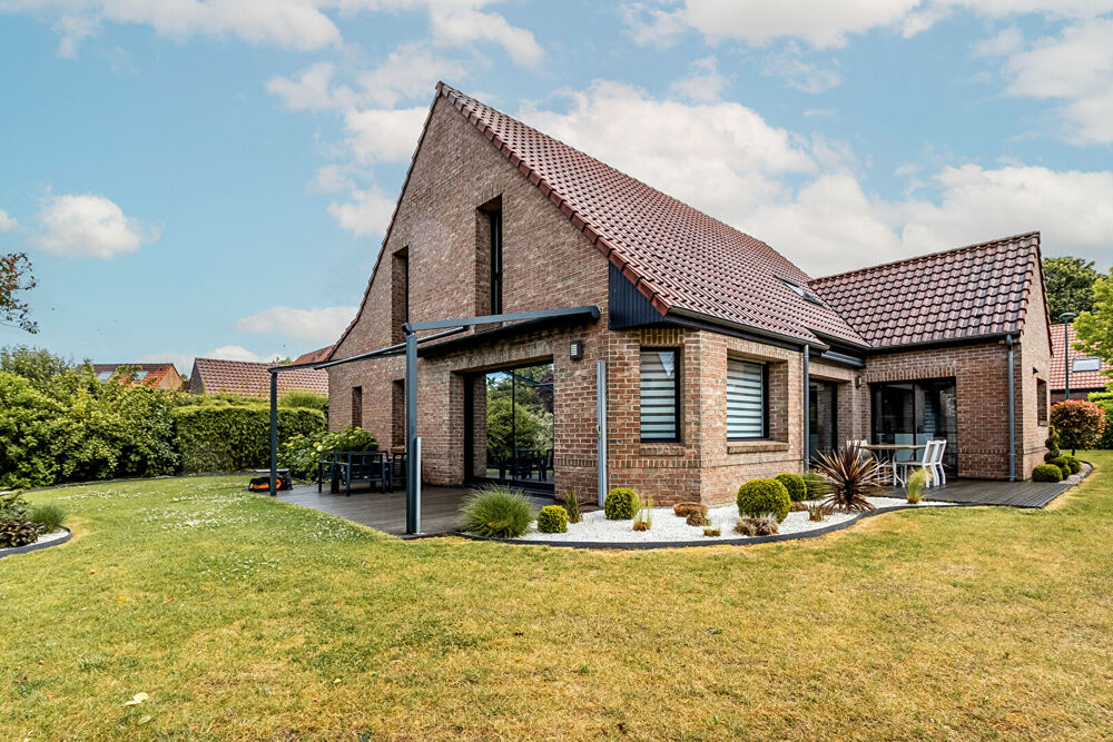 Maison 7 pièces 205 m² · à Capinghem · 205 m² · 750 000 €
