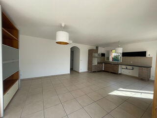  Maison à louer 4 pièces 82 m²