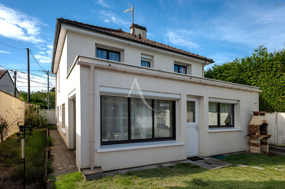 Maison Villeneuve Saint Denis 5 pièce(s) 125 m2