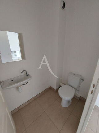  Appartement à louer 2 pièces 54 m²