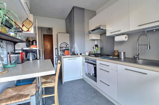 Vente Appartement Appartement 3 pièces  sans travaux et avec décoration actuelle Maurepas