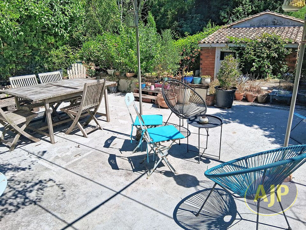 Charmante maison avec un grand jardin à Saint Christoly Médoc