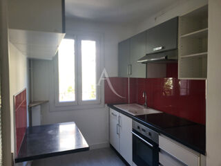  Appartement à louer 3 pièces 53 m²