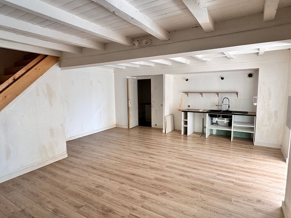 Appartement Lussant 6 pièce(s) 128.40 m2