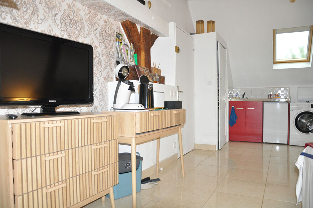 Studio meublé toutes charges comprises à St Germain du Bois