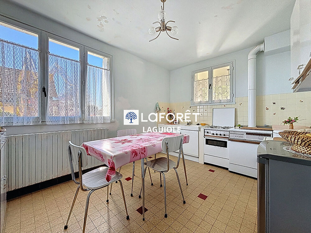 Maison Montsalvy 3 pièce(s) 65 m2