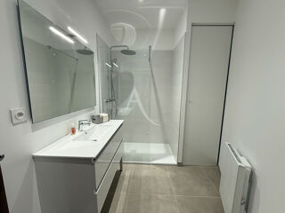  Appartement à louer 2 pièces 45 m²