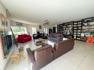 Maison  vendre 7 pices 201 m