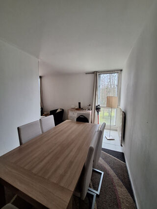  Appartement à louer 4 pièces 70 m²