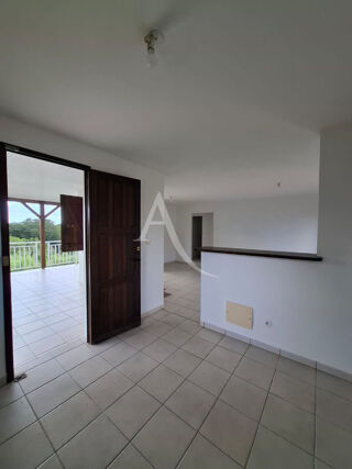 Location Maison Villa rénovée Le Lamentin 3 pièce(s) 65.13 m2 exclusivement en habitation principale Le lamentin