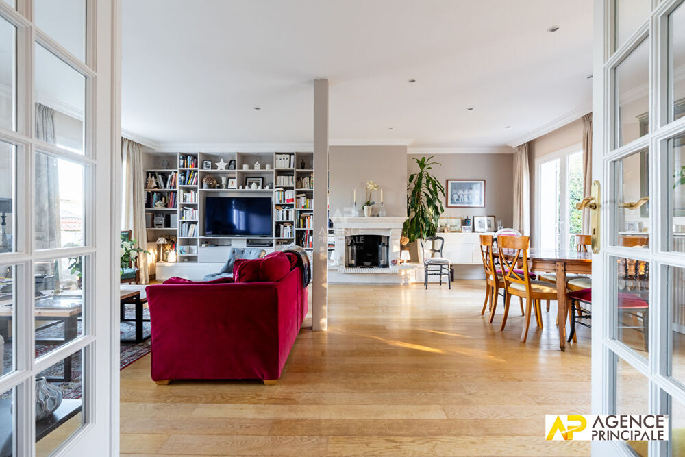Vente Maison Maison Le Mesnil Le Roi 6 pièce(s) 229 m2 Le mesnil le roi