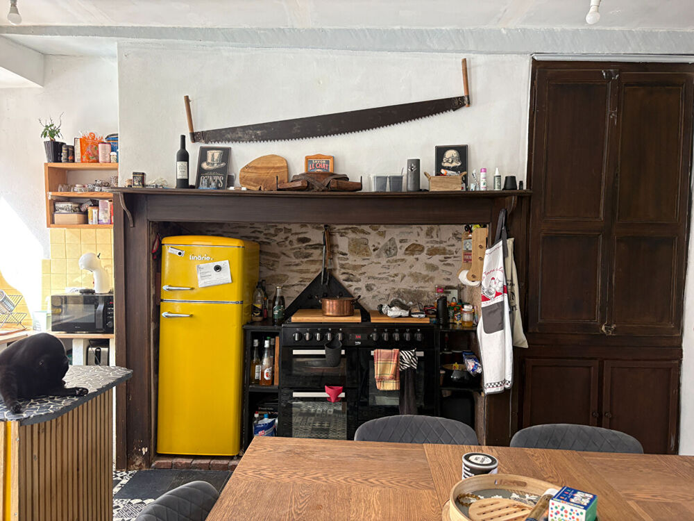 Vente Maison Maison de village avec vue, jardin et garage Voutezac