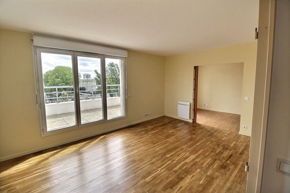 Location Appartement Appartement  4 pièce(s) 74.80 m2 avec doube box et parking extérieur Massy