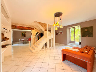  Maison à vendre 10 pièces 198 m²