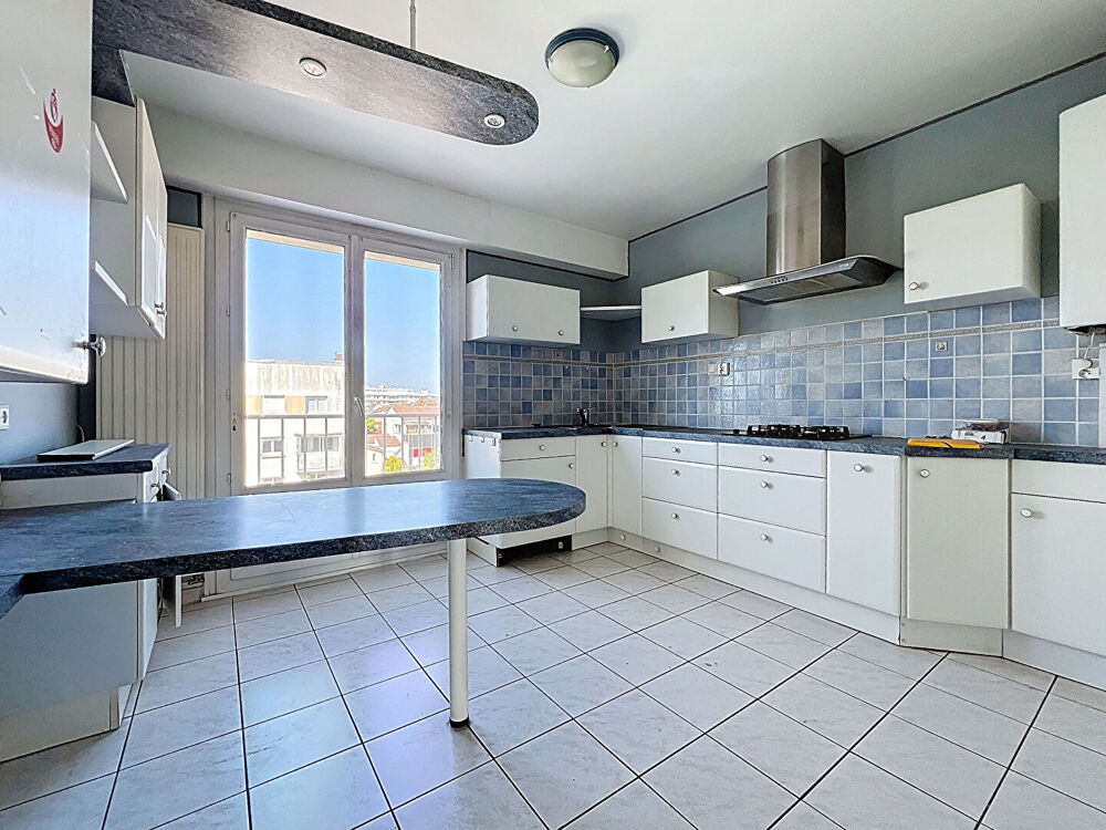 Vente Appartement Appartement type 2 avec vue dégagée - CENTRE VILLE La roche sur yon