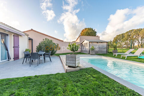   MOUILLERON-LE-CAPTIF -- MAISON -- 6 PIECES -- 4 CHAMBRES -- 127 M2 UTILE -- PLAIN-PIED -- PISCINE Maison - 6 pice(s) - 127 m