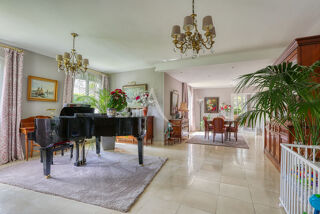  Maison � vendre 10 pi�ces 300 m�