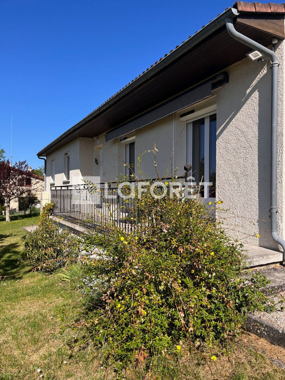 Vente Maison Castelnau Montratier plain pied T4 en excellent état sur 876m² de terrain. Castelnau montratier