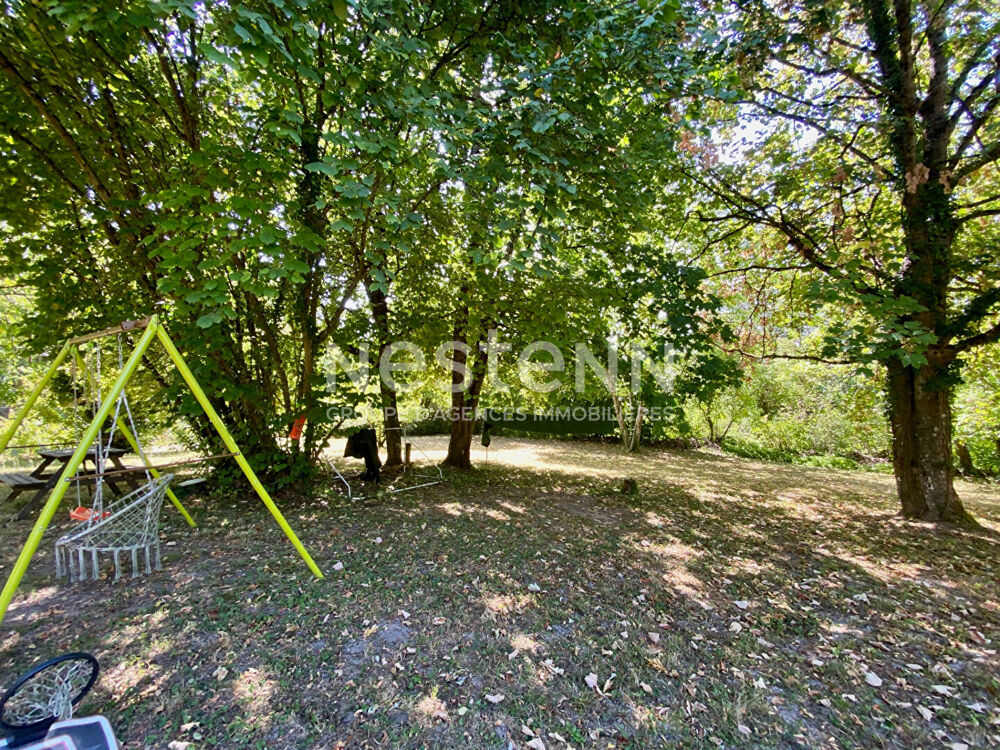 LONGERE 8 PIECES - 196 m² avec jardin