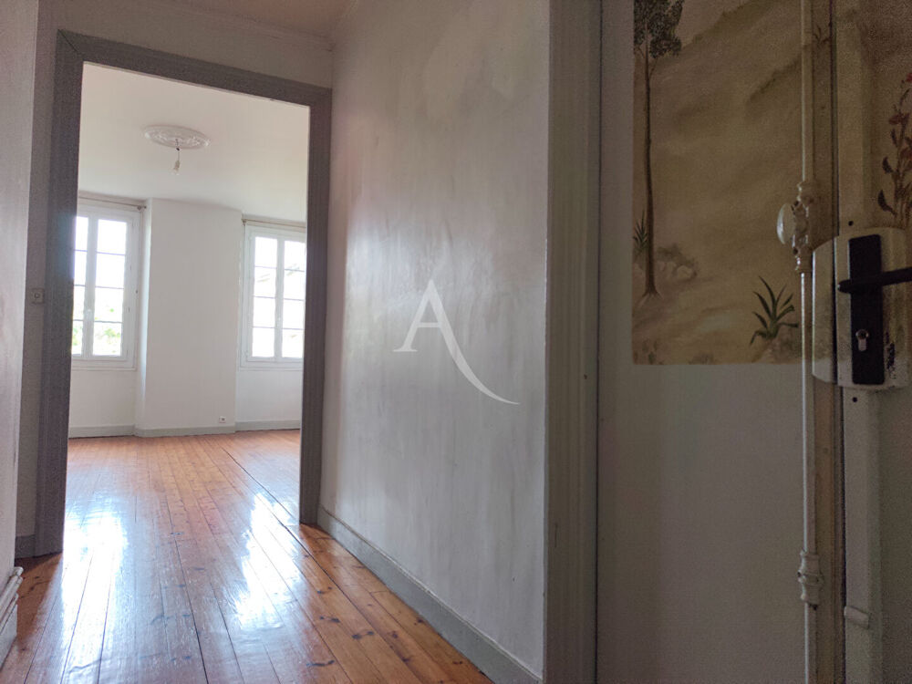 Vente Appartement SAINTES - CENTRE HISTORIQUE ? APPARTEMENT 3 PIÈCES DE 75 M² AVEC EXTÉRIEUR Saintes