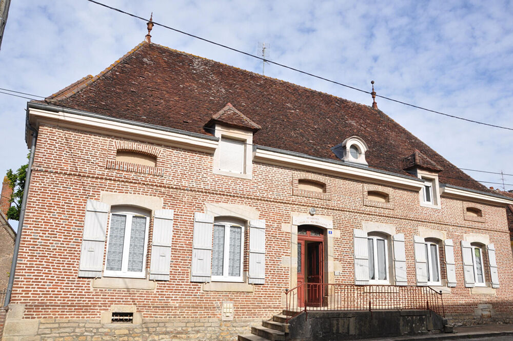 Location Appartement Appartement en RDC, au bourg de St Germain du Bois St germain du bois