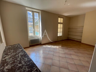  Appartement à louer 2 pièces 64 m²