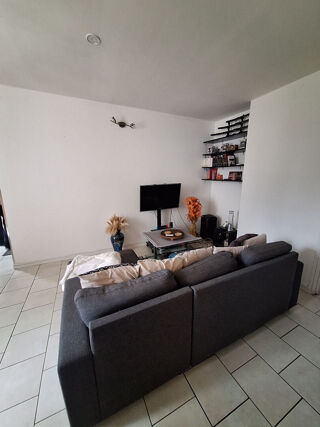  Appartement à louer 4 pièces 70 m²