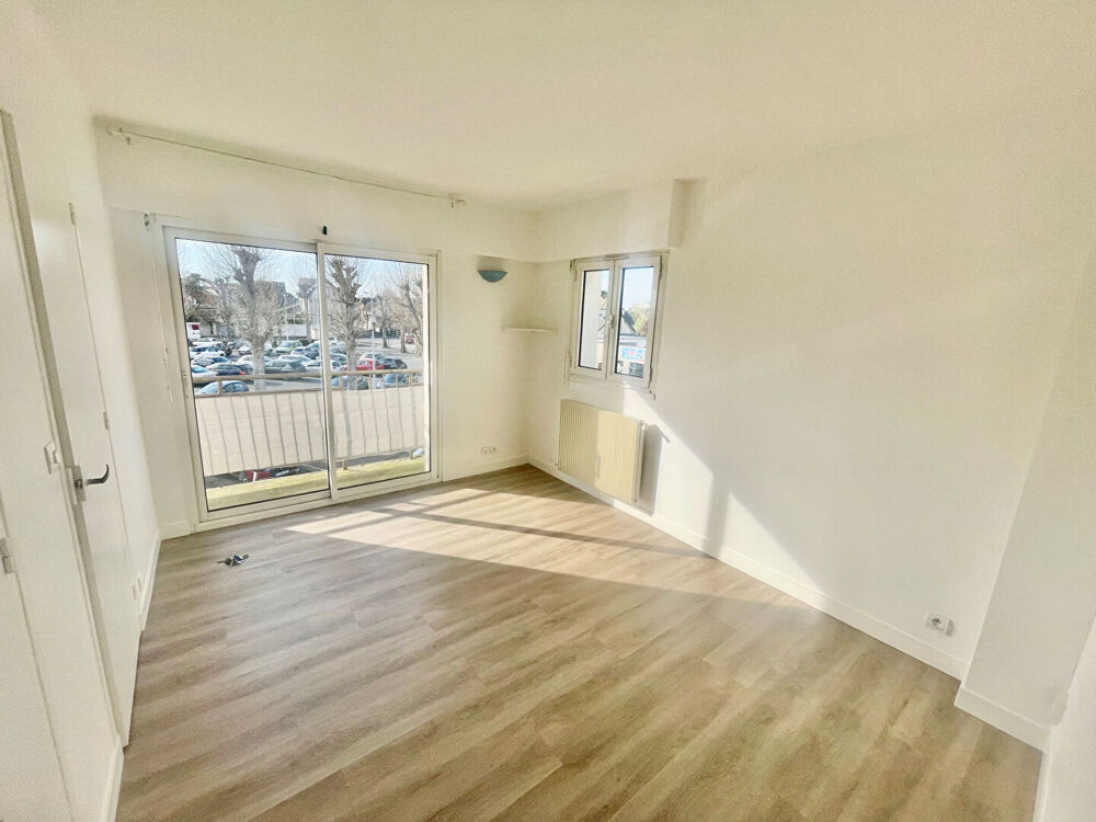 Studio rénové proche mer et commerces !