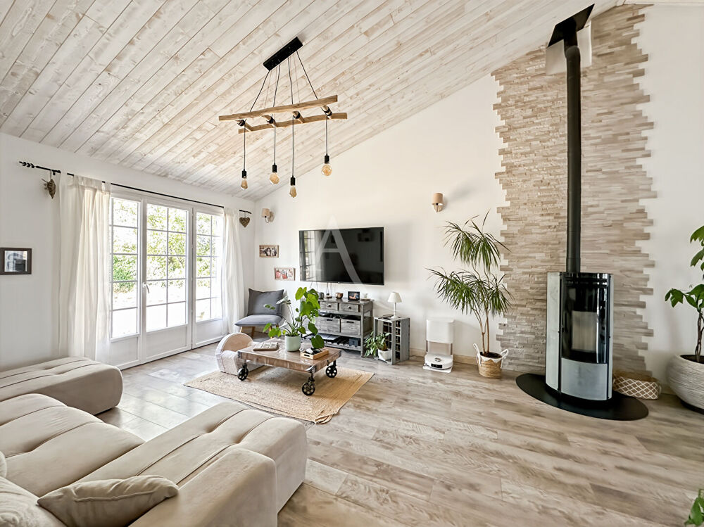Vente Maison Maison rénovée de 126m² + 60m² de garage sur 1900m² de terrain Le perrier