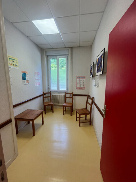   A LOUER - Rochefort-En-Terre-  Local professionnel ?  15m2 - Maison médicale - 