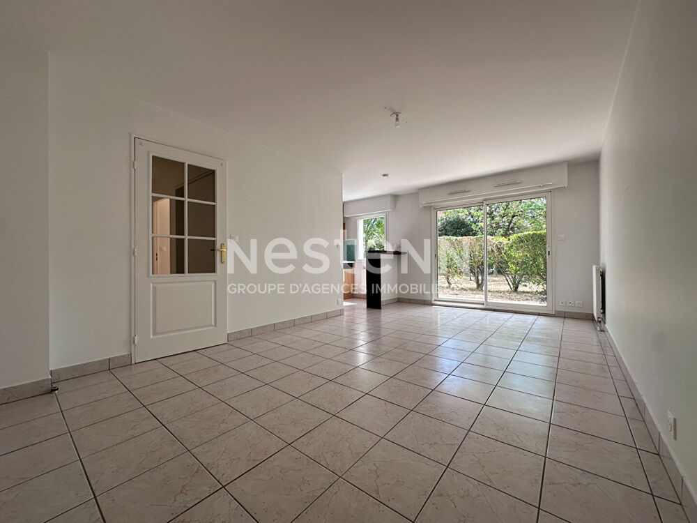 Vente Appartement Appartement à vendre à Vannes T2 avec terrasse, box fermé en sous-sol et parking extérieur Vannes