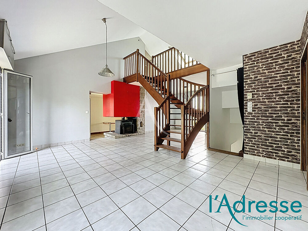 Maison Montenay 7 pièce(s) 173 m²