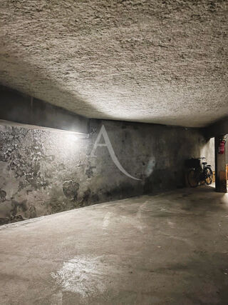  Parking / Garage � vendre 12 m�