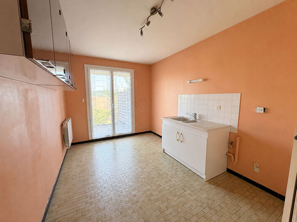 Maison Lons-Le-Saunier / 6 pièces / 3 chambres / 90 m²