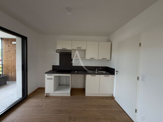  Appartement à louer 3 pièces 73 m²