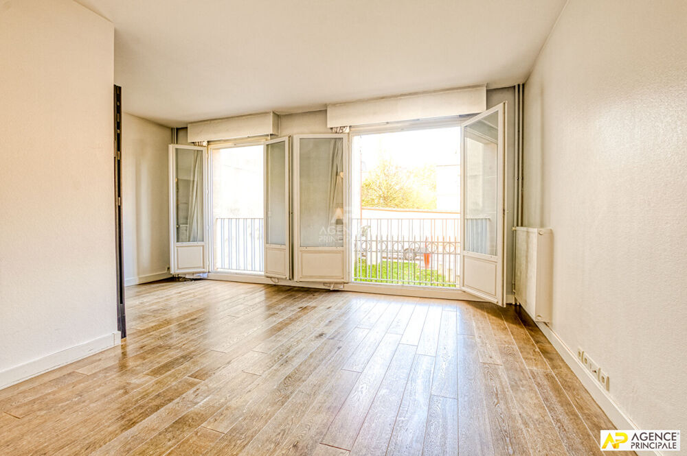 Vente Appartement Versailles Notre Dame - Studio/2 pieces de 38.20 m² carrez situé au 1er étage avec ascenseur et box Versailles