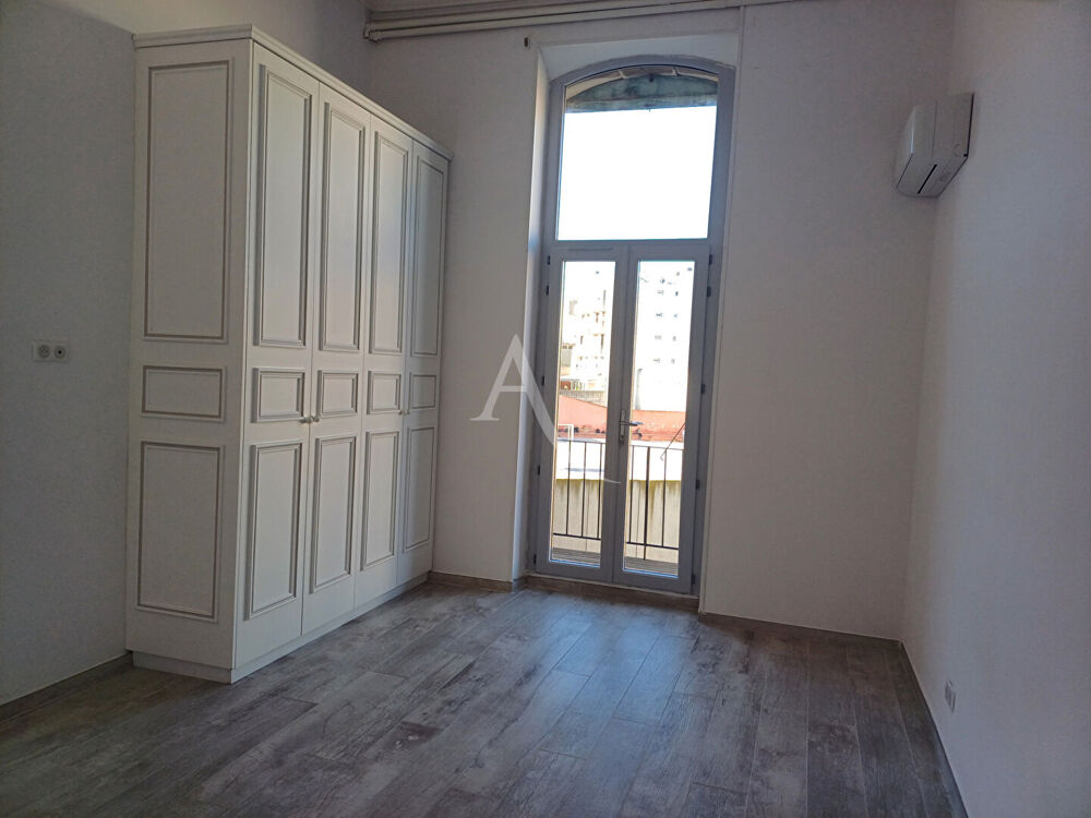 Location Appartement Appartement sur quai - 166 m² Sete