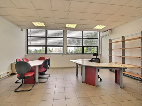   Bureaux à vendre à Avignon - 273,39 m² - Réf. 6176 