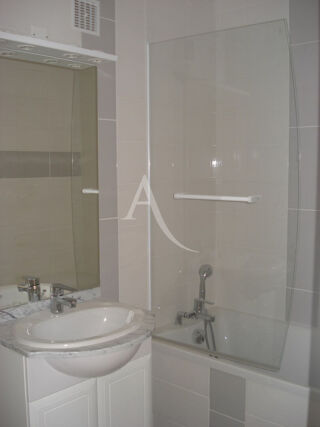 Vente Appartement Appartement 3 chambres avec balcon, garage et cave Fontenay le comte